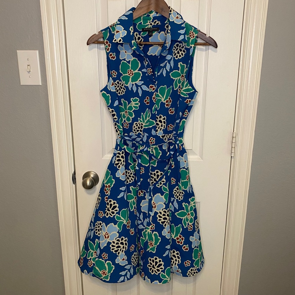 Banana Republic Shirt Dress Petite 6 Blue Floral Sleeveless Fit Flare Belted‎